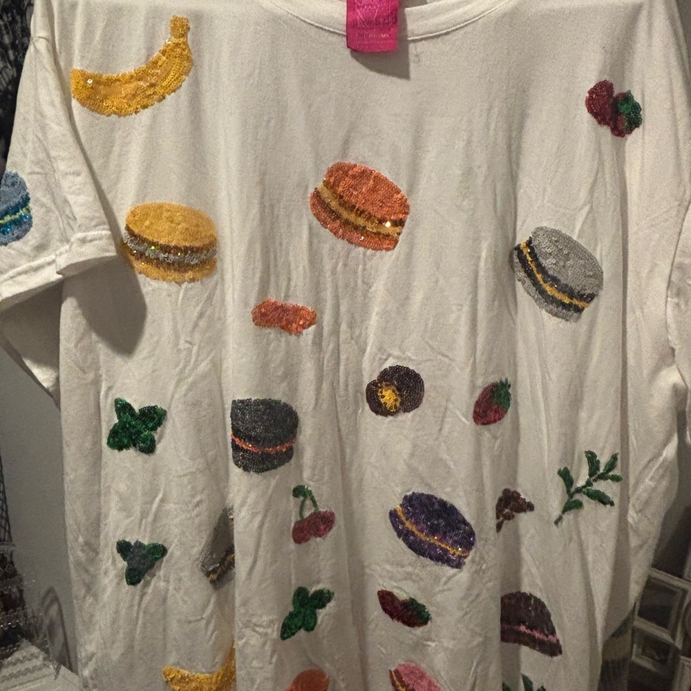 QUEEN OF SPARKLES Sequin Embellished White Tee